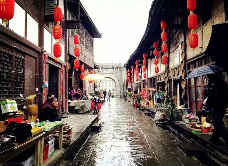 受邀出席